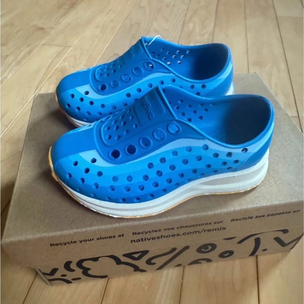 Native Robbie Toddler Shoes- size 4C brand new in box NWT